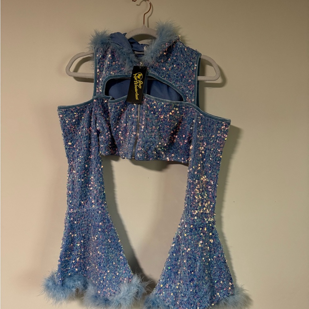 RAVE WONDERLAND Baby Blue Sequin Cutout Long Sleeve Hooded Crop Top